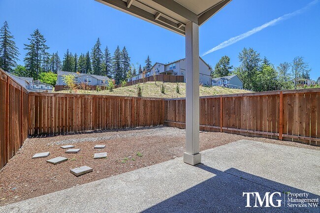 Building Photo - 3 Bedroom, 2.5 Bath Townhome In Ridgefield!