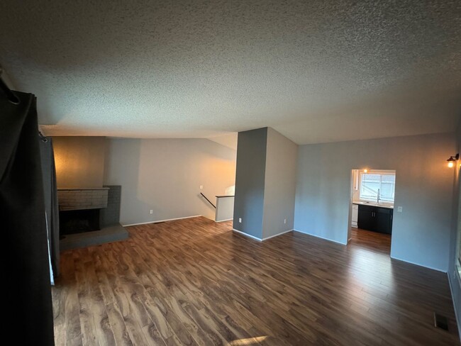 Building Photo - status: rented-R320 / $1595.00