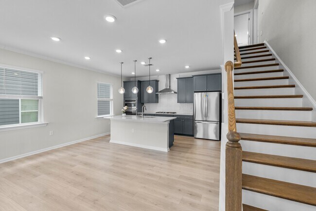 Building Photo - 2466 Hutch Ln