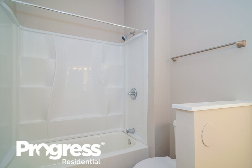 Building Photo - 8633 Buffalo Ridge Dr