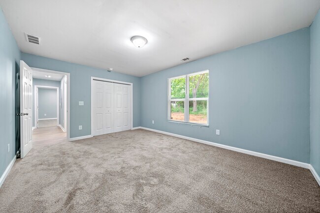 Building Photo - 1247 Cherokee Ave