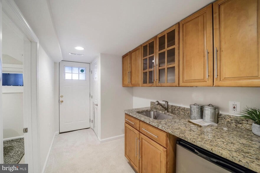 Building Photo - 2615 Sherman Ave NW