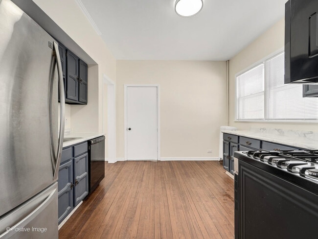 Building Photo - 122 S Prospect St