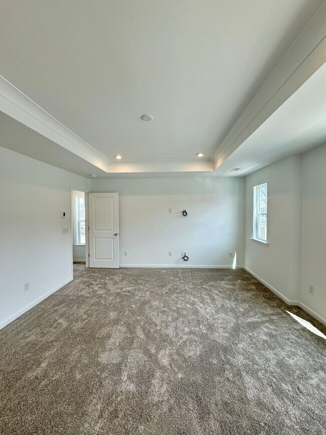 Building Photo - Brand New Townhome in Pringle Town