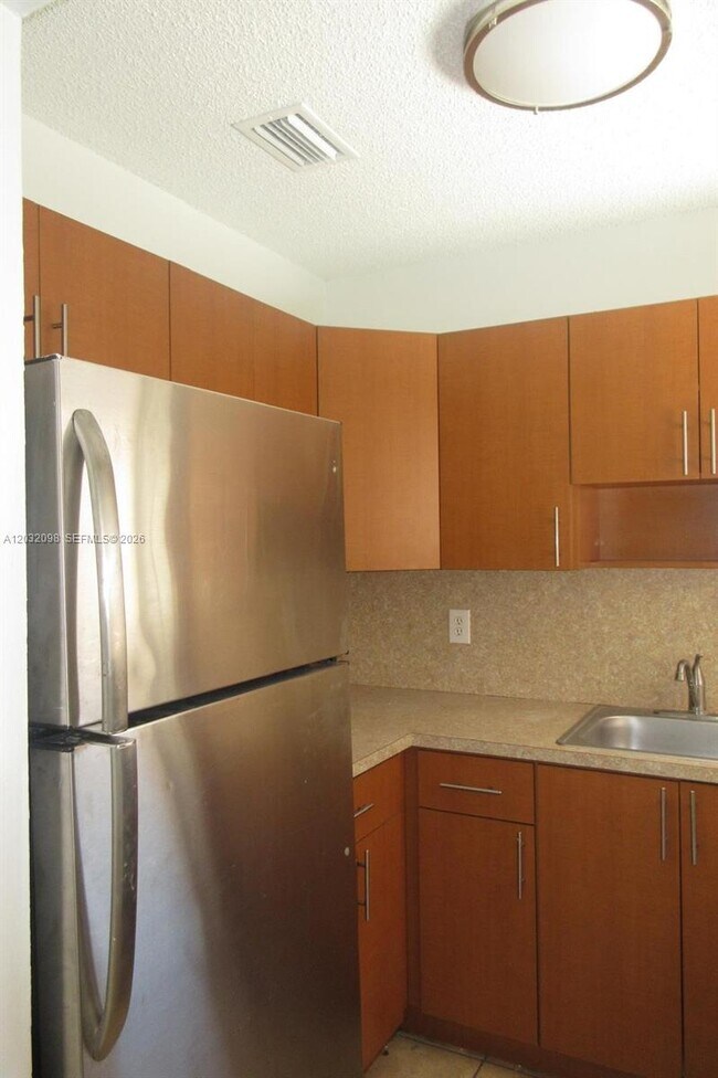 Building Photo - 5461 W 24th Ave