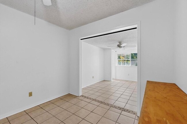 Building Photo - 5180 Fm 972