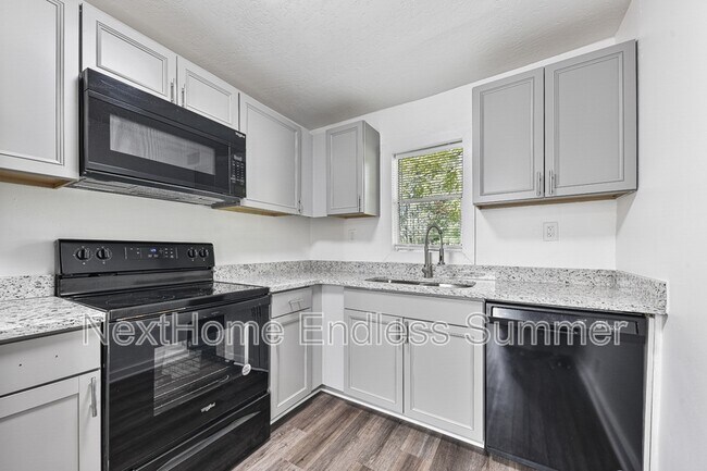 Building Photo - 135 Mccallman Rd