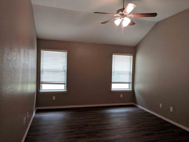 Building Photo - 2225 Trey Rogillios Way
