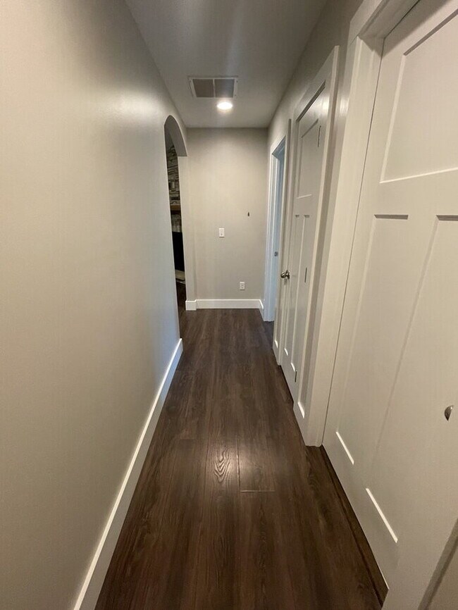 Building Photo - "Charming 4-Bedroom Retreat in Anderson with Spacious 1760 Sq Ft Layout - Your Perfect Home Awaits!"