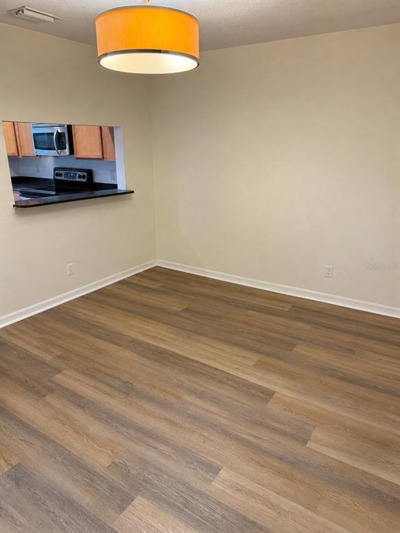 Building Photo - 9410 Charlesberg Dr