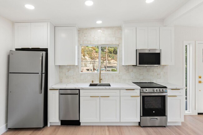 Building Photo - 3646 Curlew St