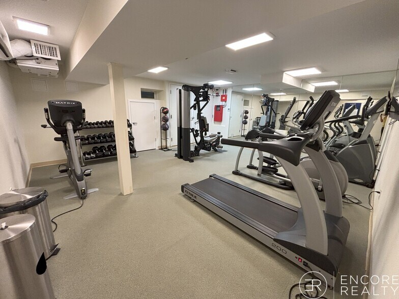 Building Photo - 72 Saint Paul St