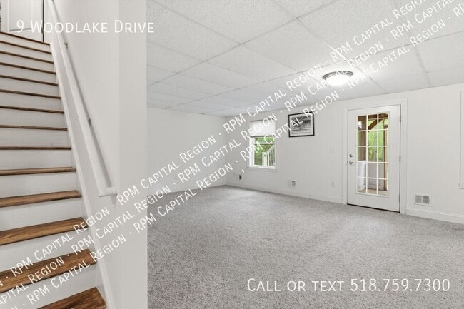 Building Photo - 9 Woodlake Dr