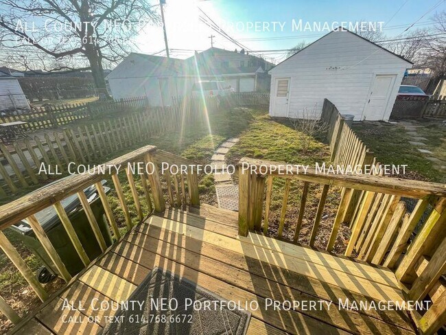 Building Photo - 35 N Brinker Ave