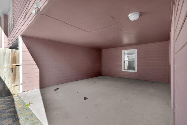 Building Photo - 4838 Delano St