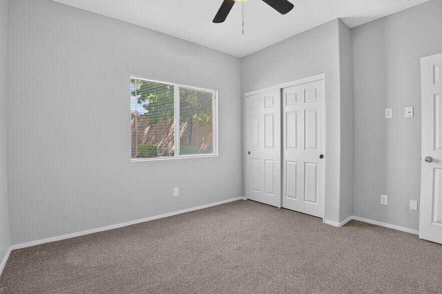 Building Photo - 10648 Bandera Mountain Ln