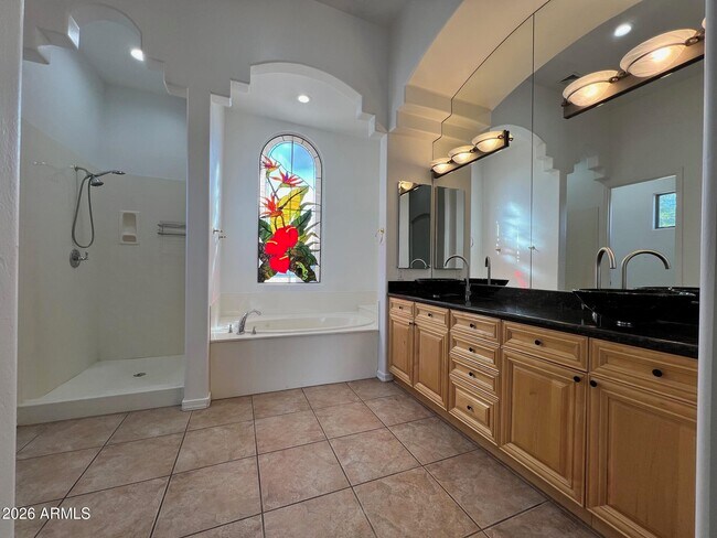 Building Photo - 3550 E June Cir