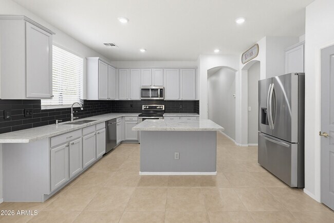 Building Photo - 12970 N 150th Ln