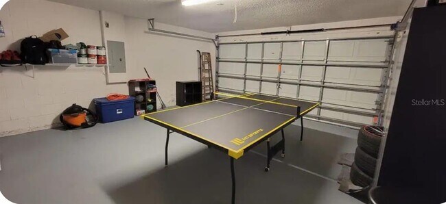 Building Photo - 913 Lake Berkley Dr