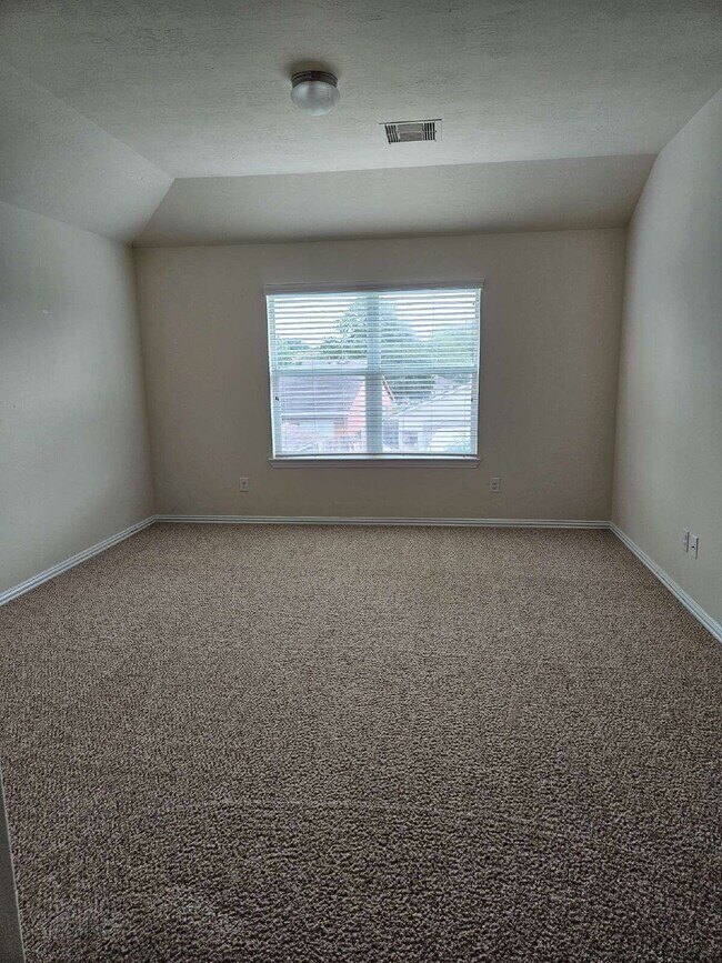 Building Photo - Spacious 4-Bed Home in Friendly Katy Cul-d...