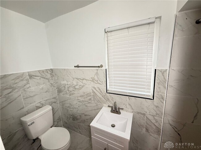 Building Photo - 3641 Maxton Rd