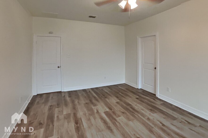 Building Photo - 1825 Shoebill Dr