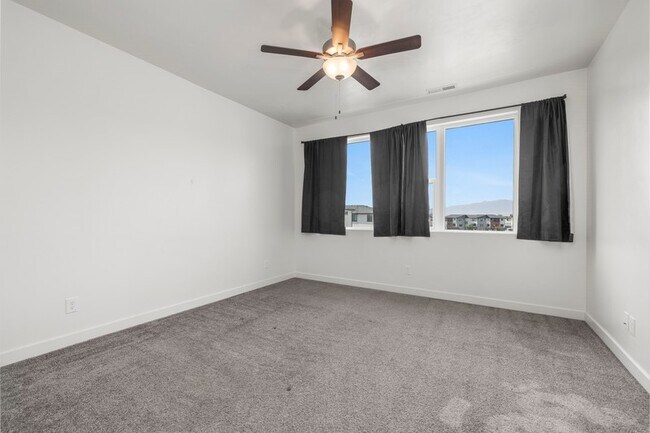 Building Photo - 407 Meadow Garden Rd
