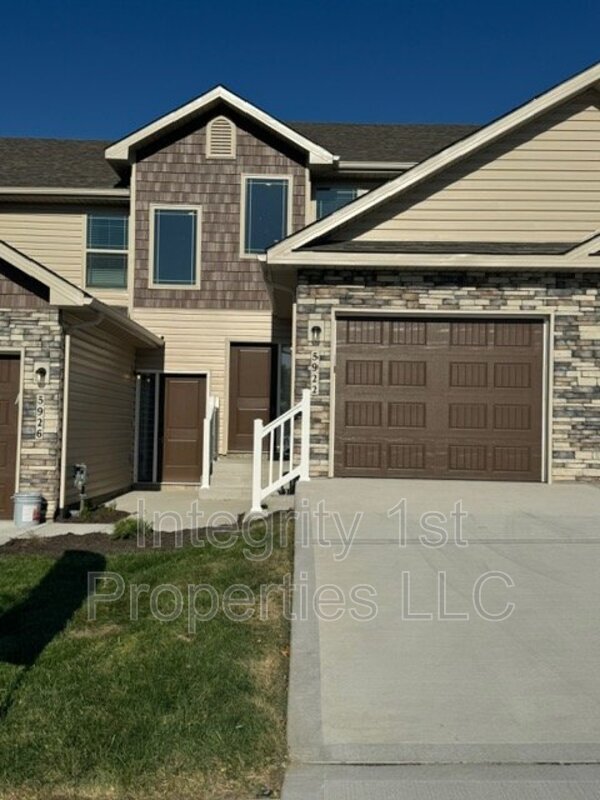 Primary Photo - 5922 NW 88th St