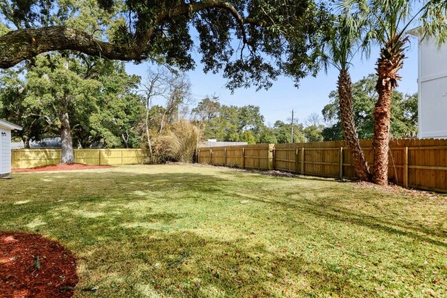 Building Photo - Beautiful 4/2 house in Pass Christian, MS