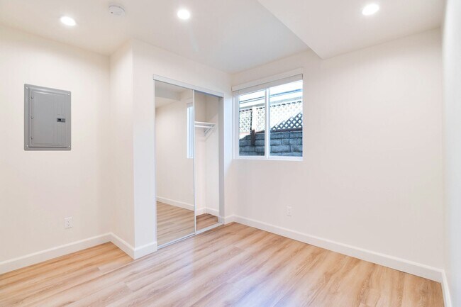 Building Photo - 8326 Beckford Ave