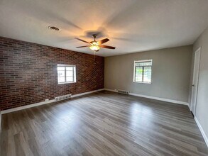 Building Photo - Private Bedroom Available Across from UNC | Utilities Included