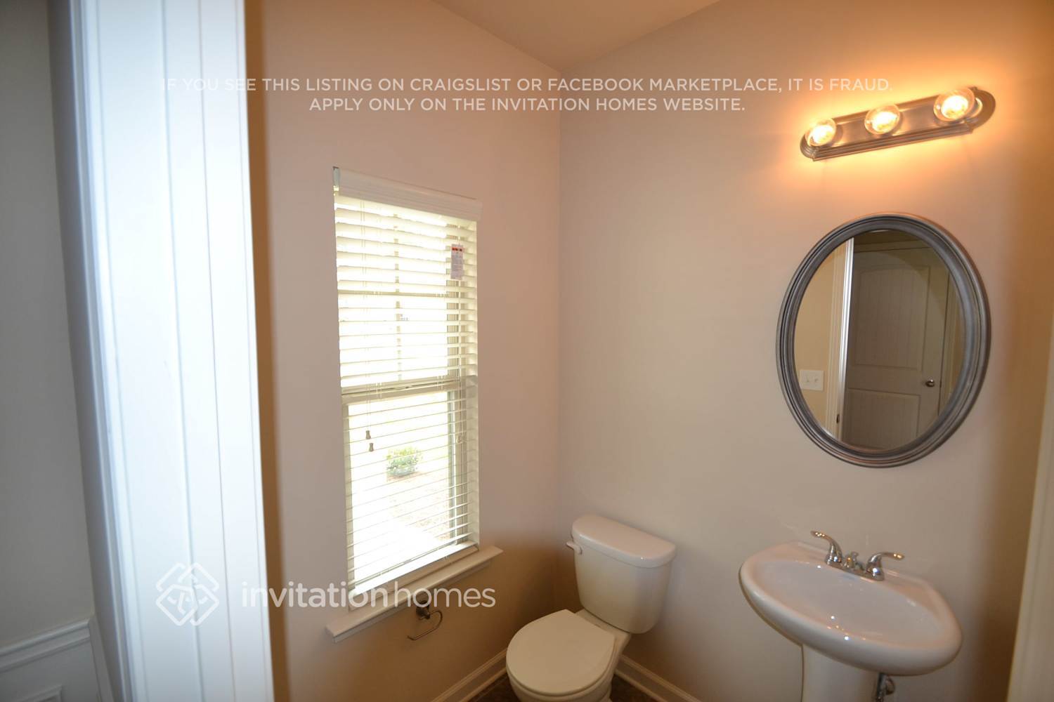 Building Photo - 127 Biscayne Terrace