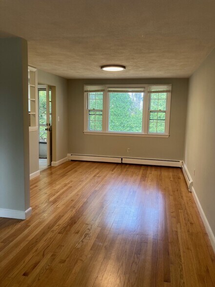 Building Photo - 271 Ridge St
