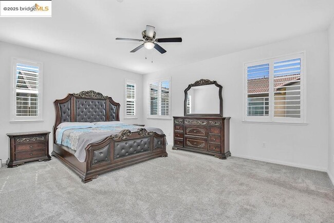 Building Photo - 278 Sespe Creek Ave.