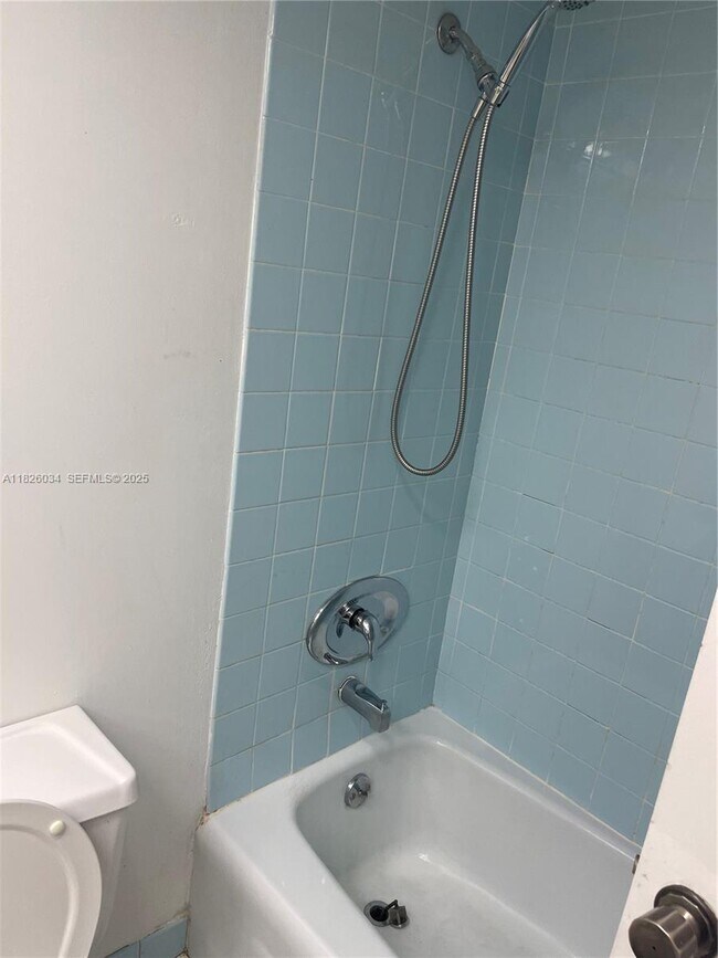 Building Photo - 251 174th St