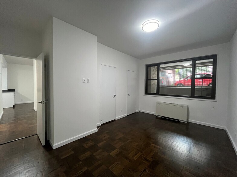 Building Photo - 405 E 56th St