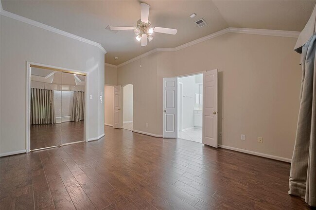 Building Photo - 8814 Fairbloom Ln