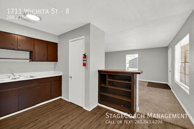 Building Photo - 1711 Wichita St