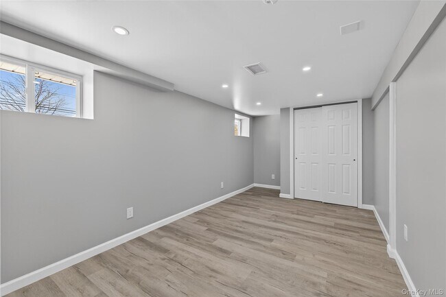 Building Photo - 3103 Falcon Ave