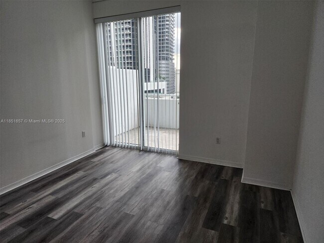 Building Photo - 951 Brickell Ave