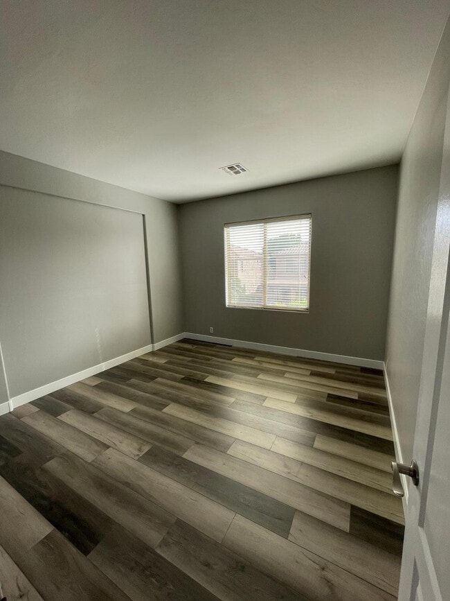 Building Photo - 2225 E Detroit St