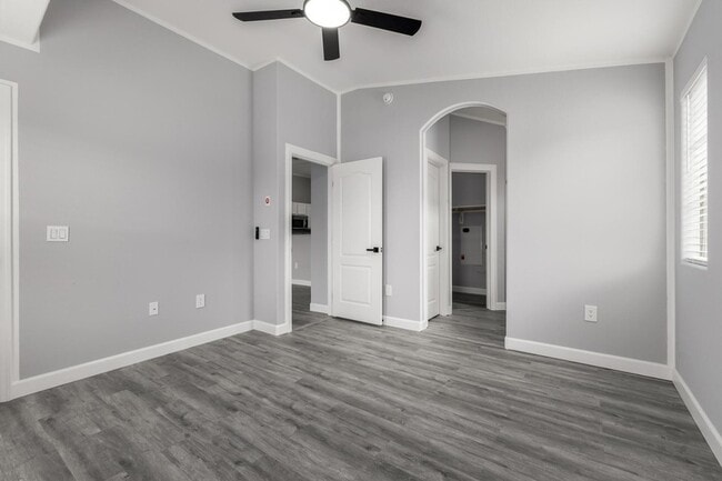 Building Photo - 1350 S Greenfield Rd