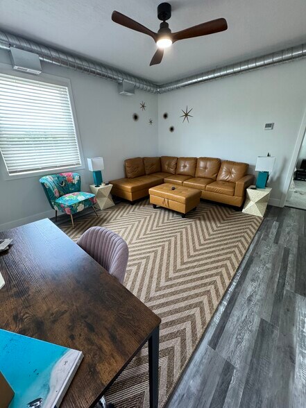 Livingroom - 664 New Castle Road