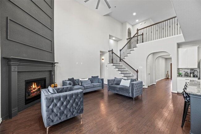 Building Photo - 9710 Messina Crest Ct