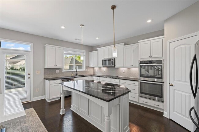Building Photo - 5153 Elkins Ln
