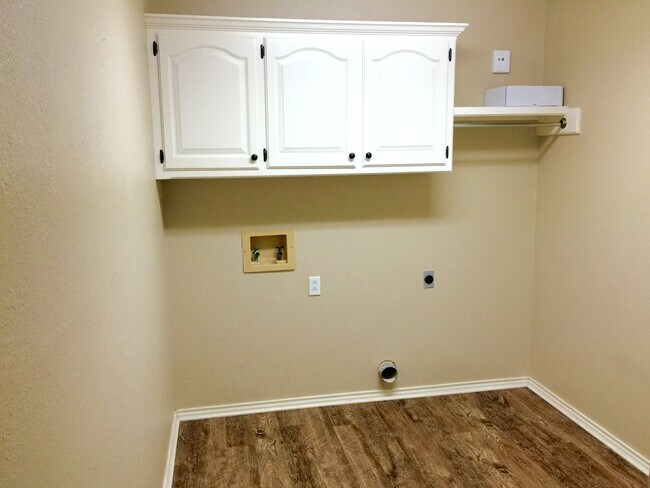 Building Photo - 3 Bed/ 2 Bath in Frenship LISD !