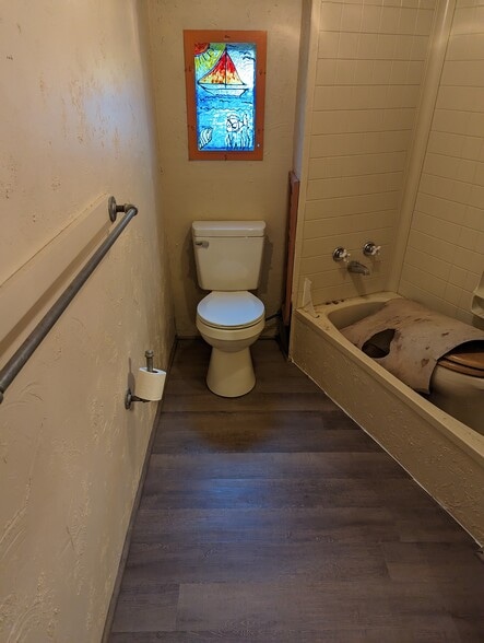 Remodeled 2nd Bathroom - tub has been cleaned - 6255 Bellwood Dr