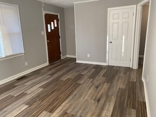 Building Photo - 2638 Summit Ave