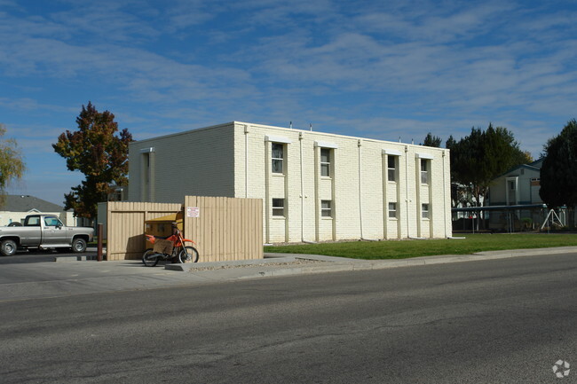 Building Photo - Brent Manor Apartments