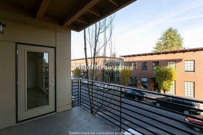 Building Photo - Light Filled One Bedroom Condo In Gresham!